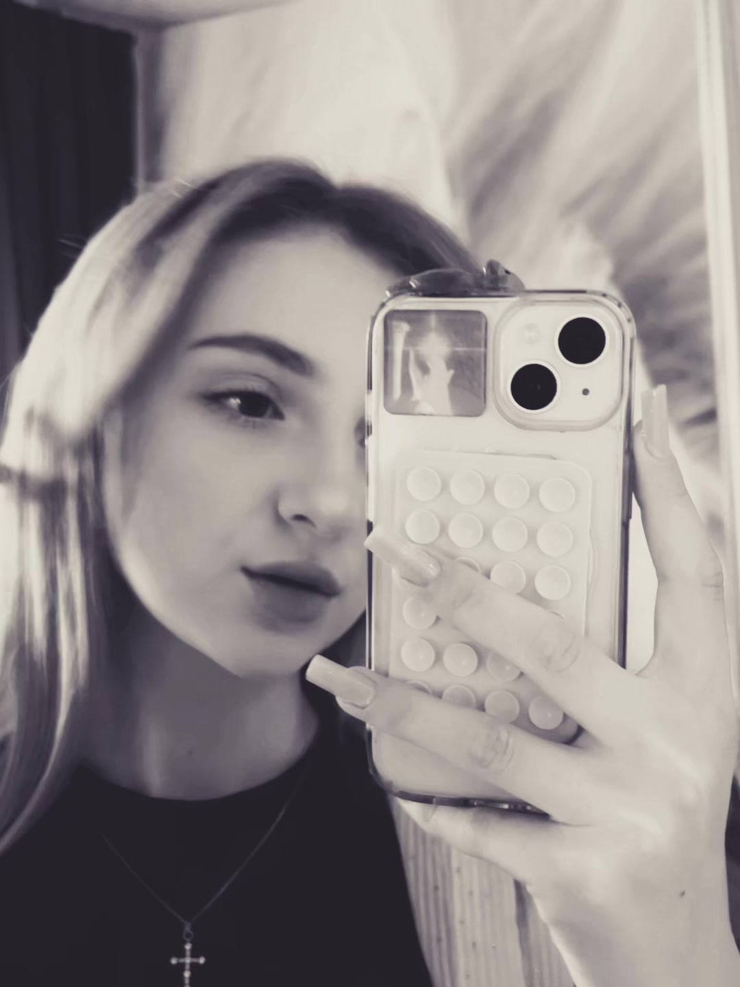 @nikaaa_2510