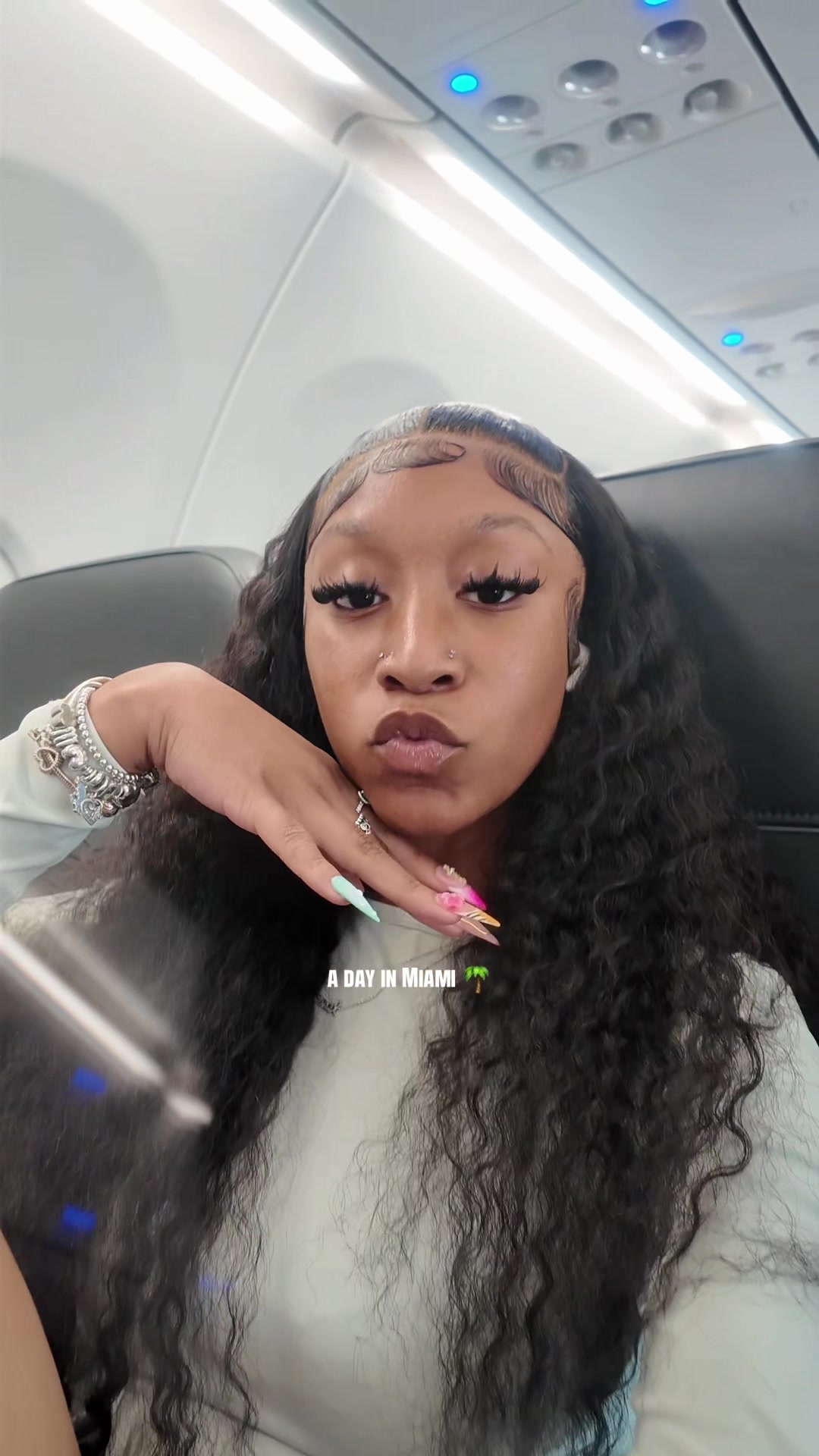 @That girl 𑣲⋆｡˚