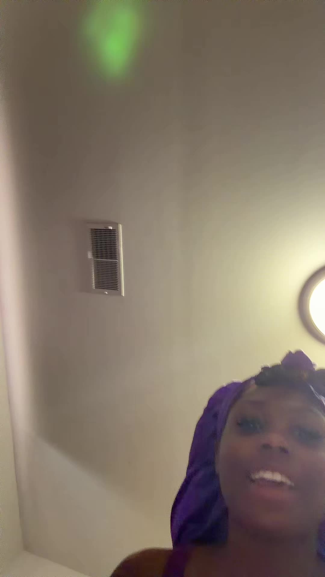 @Bri3