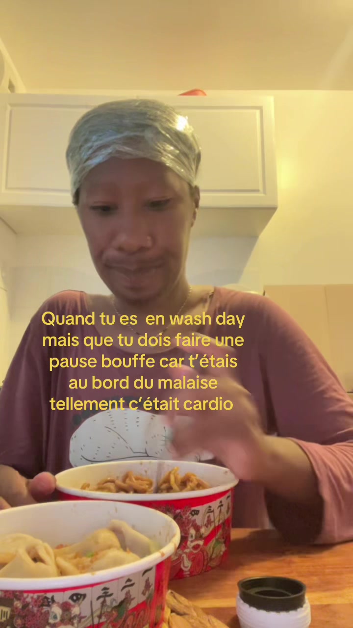 @L&eacute;a