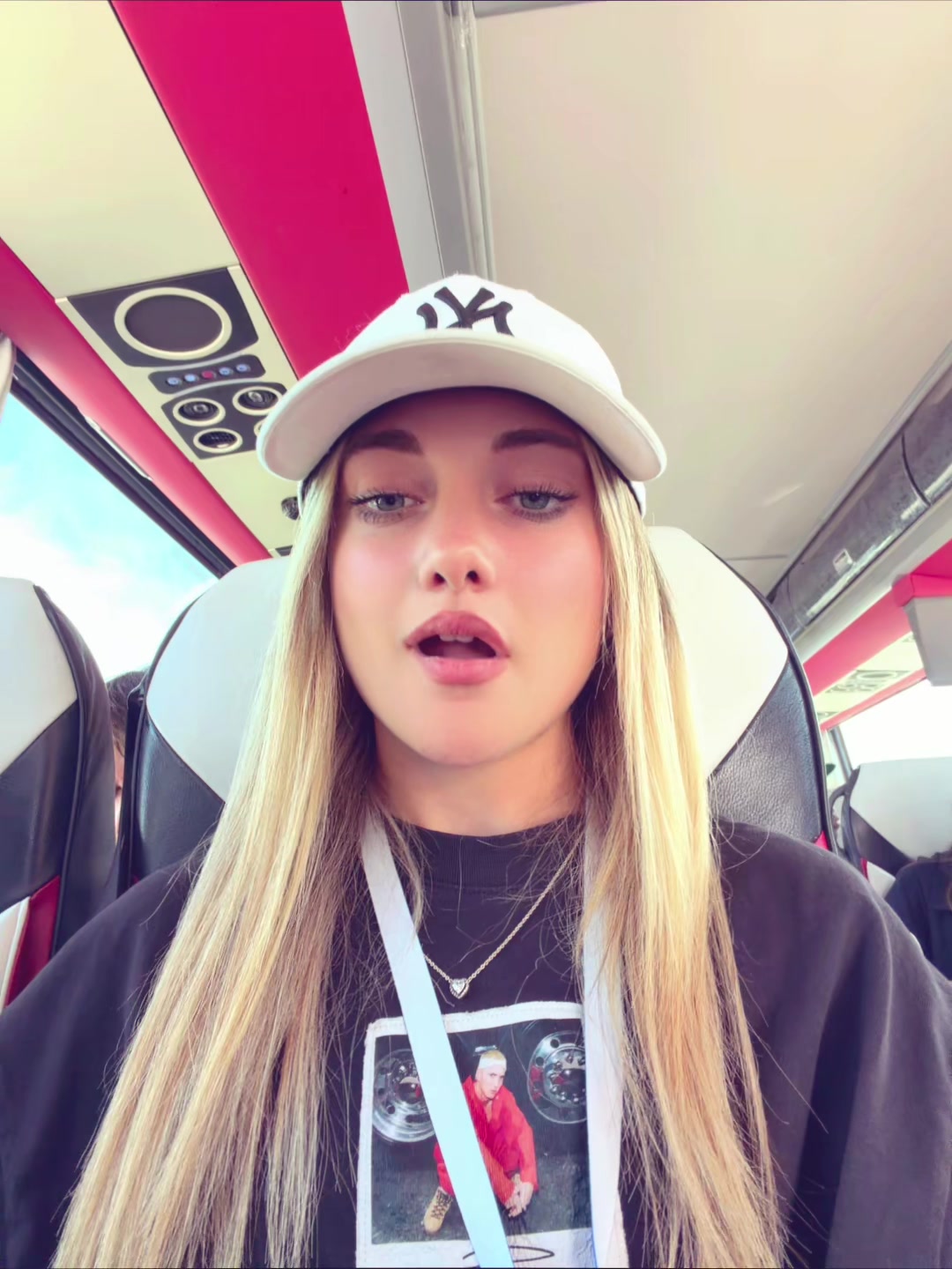 @👸🏼