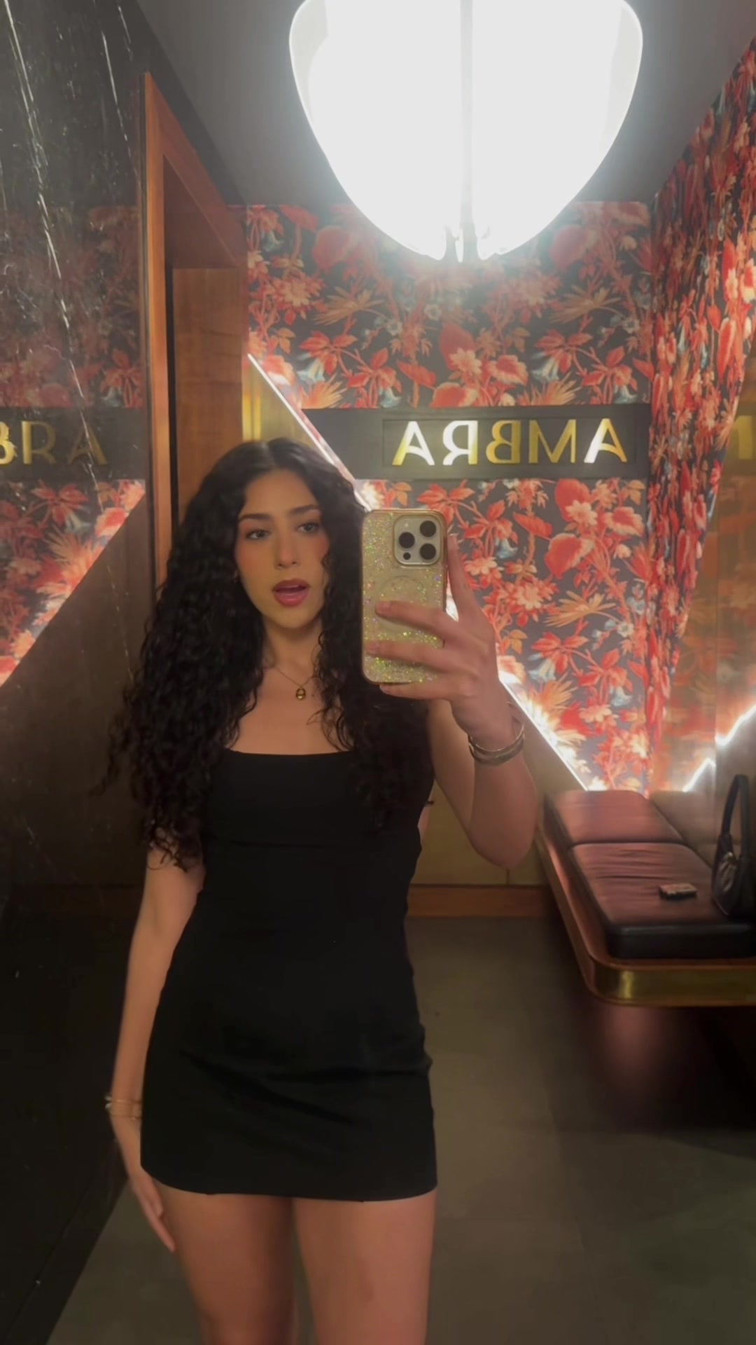 @vivienne