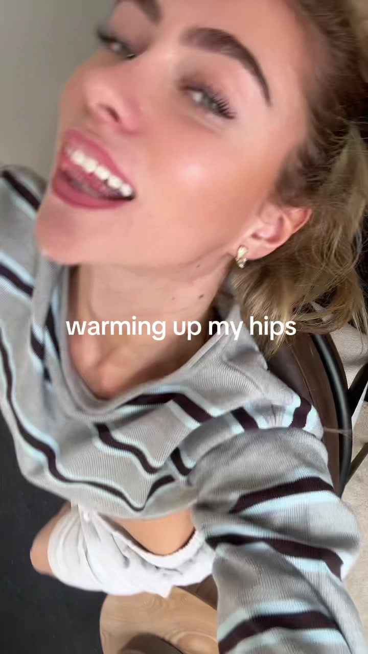 @Elise day - Nakdbeauty
