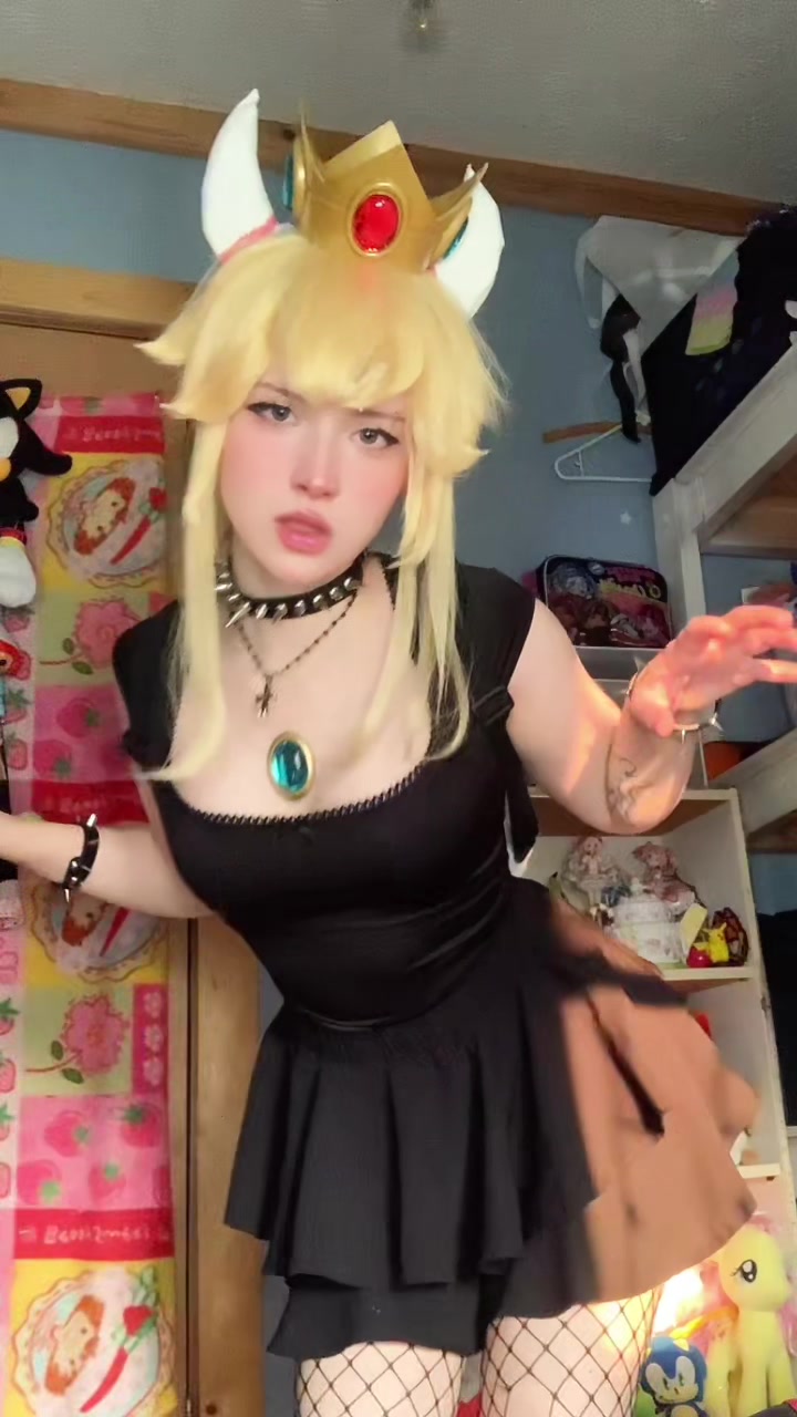 @≽^&bull;⩊&bull;^≼♡