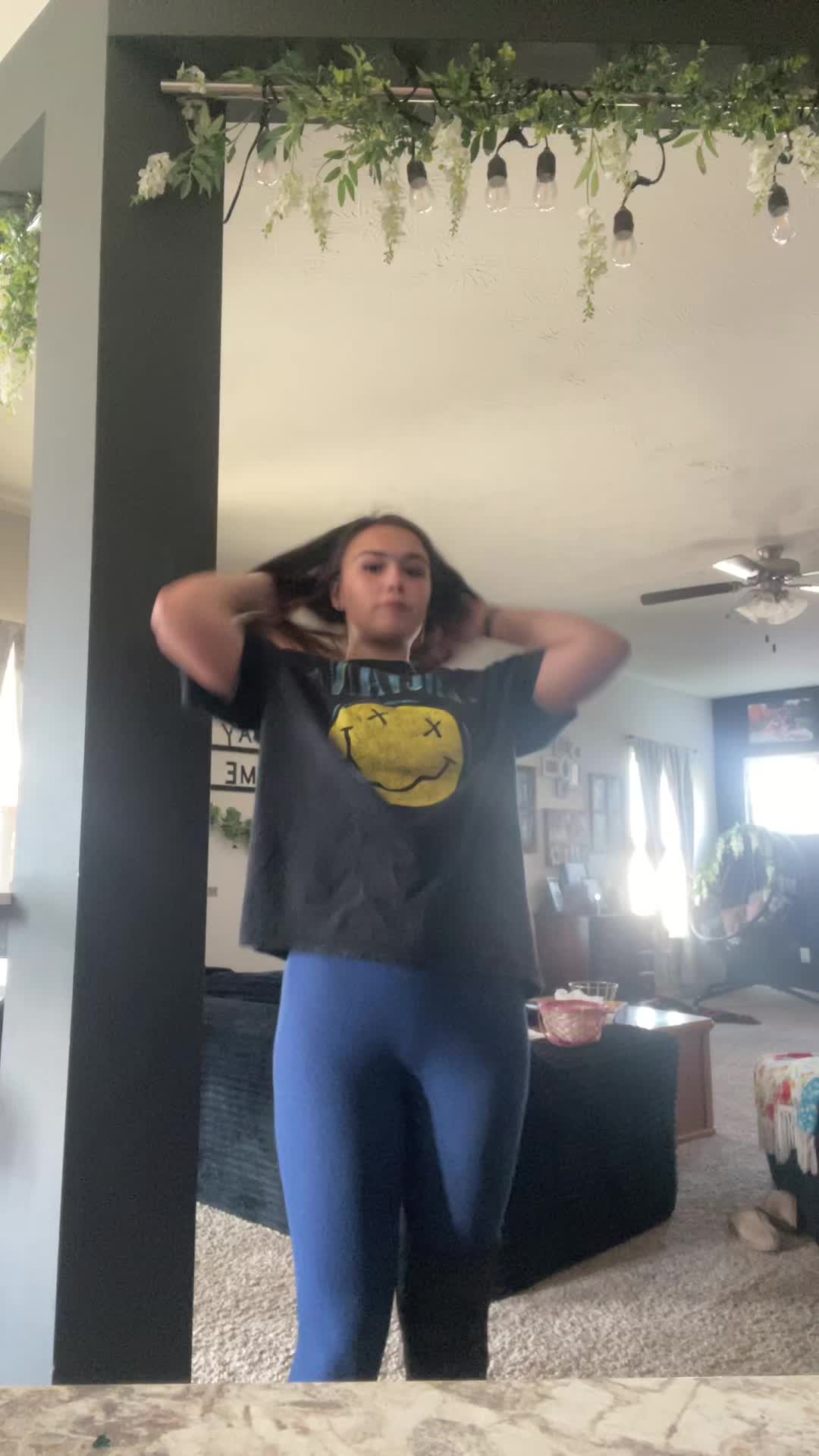 @theyluv_Kaydanc