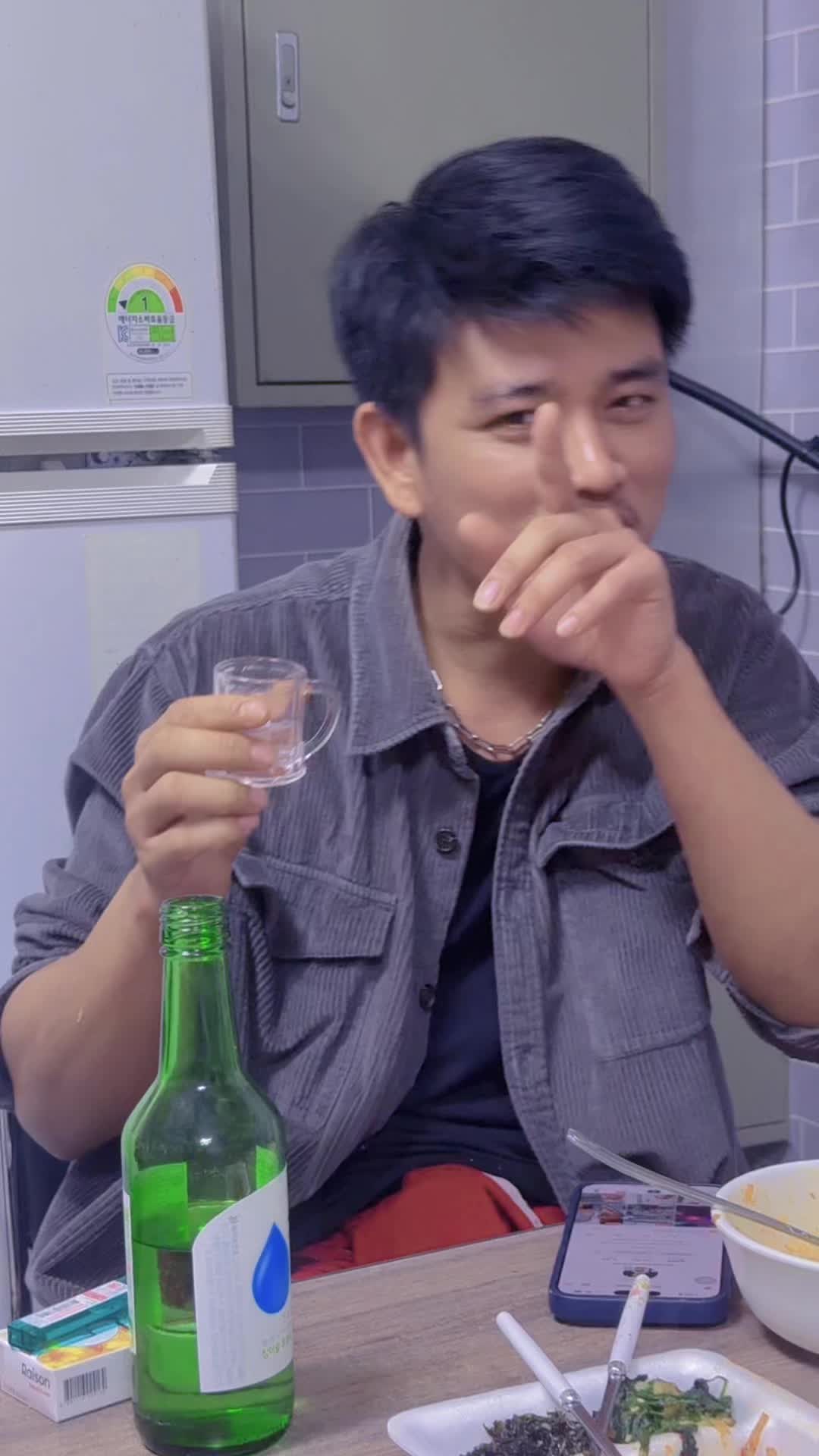 @LU NYO CHAWđ¤´đťáĄááŹááŹá¸đ¤´đť