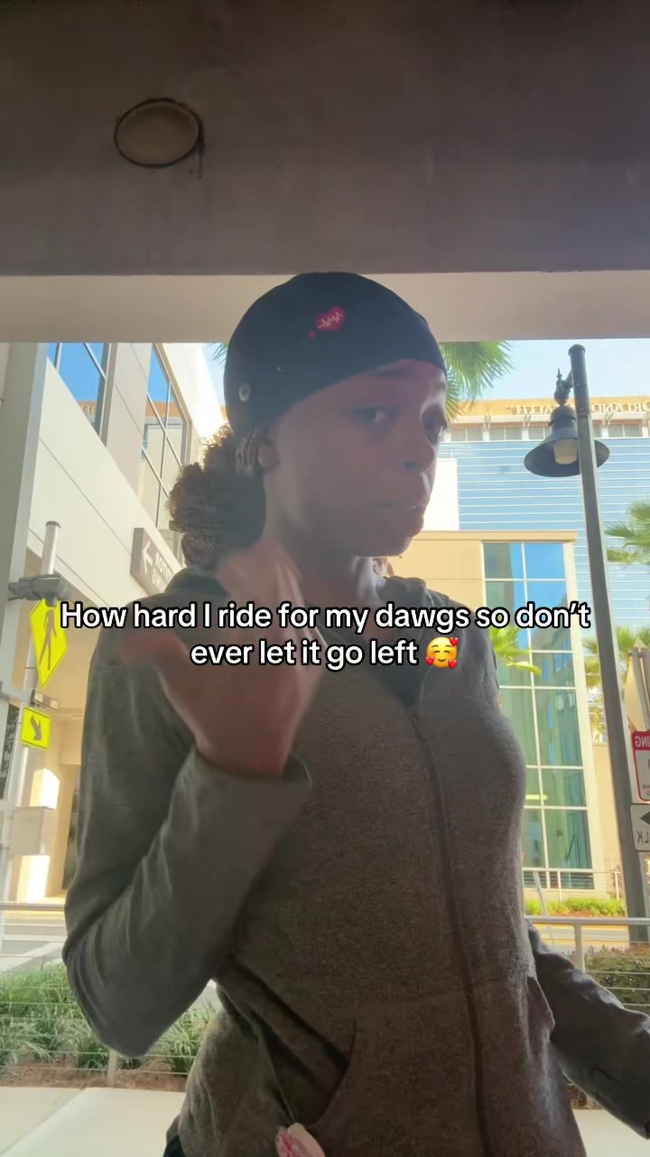 @Famousblondy