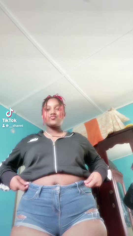 @Shanni🖤🥰