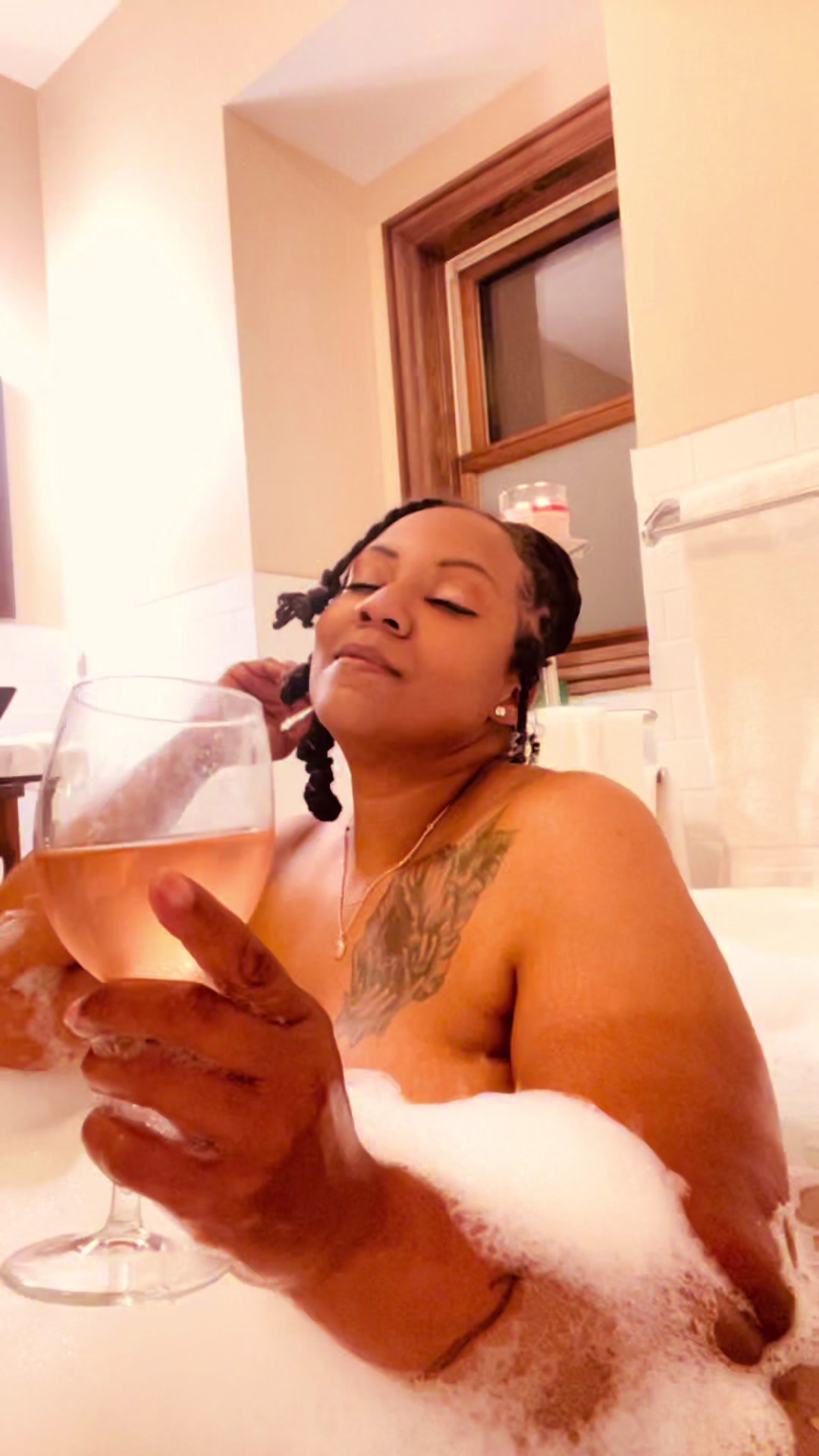 @Lala