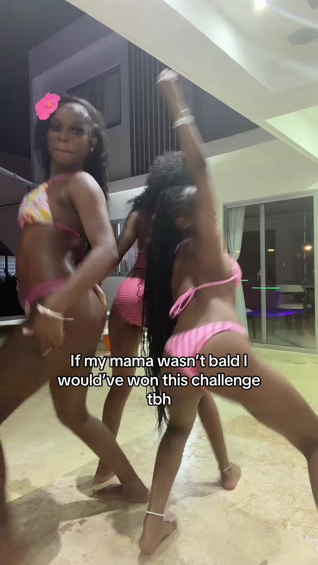 @NiyaaaDenee💕