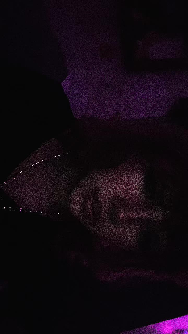 @Luna🤯