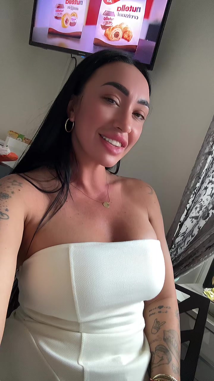 @🦋Nicoleta 🇷🇴