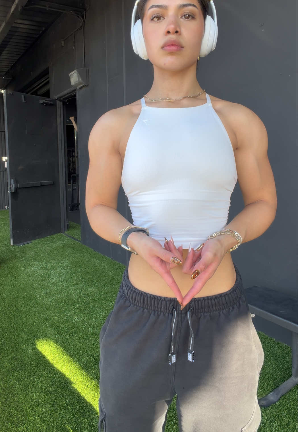 @Camila