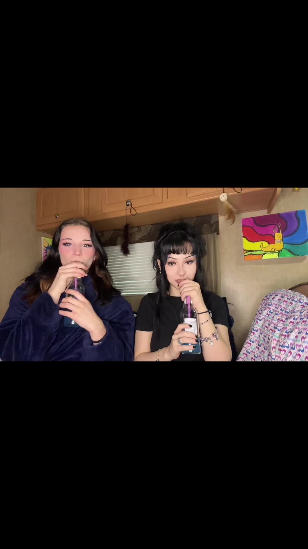 @_izzy_メ૦