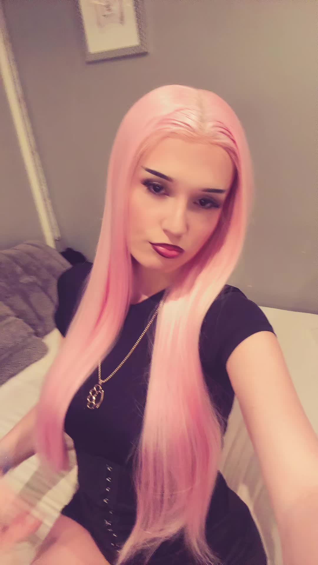 @baddienhess