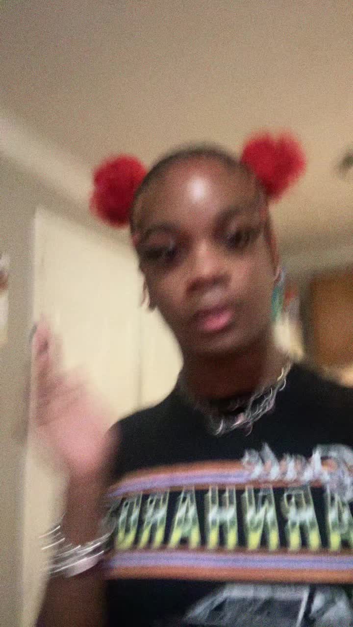 @Badshi&reg;️