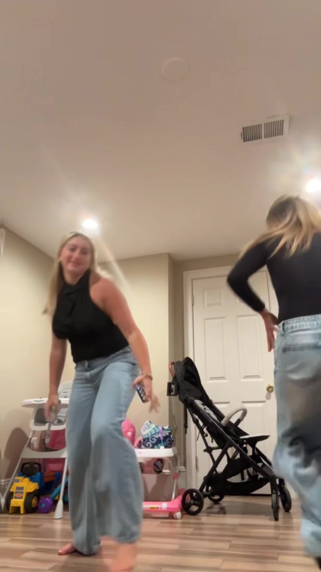 @bella