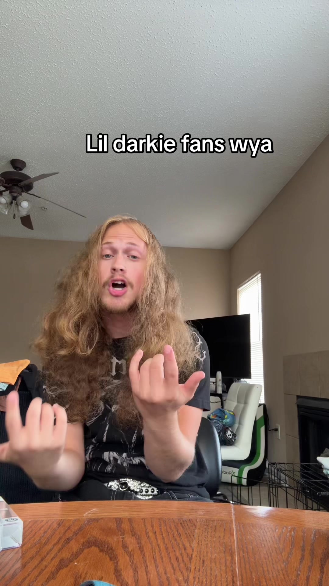 @️