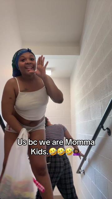 @girlmeets_world