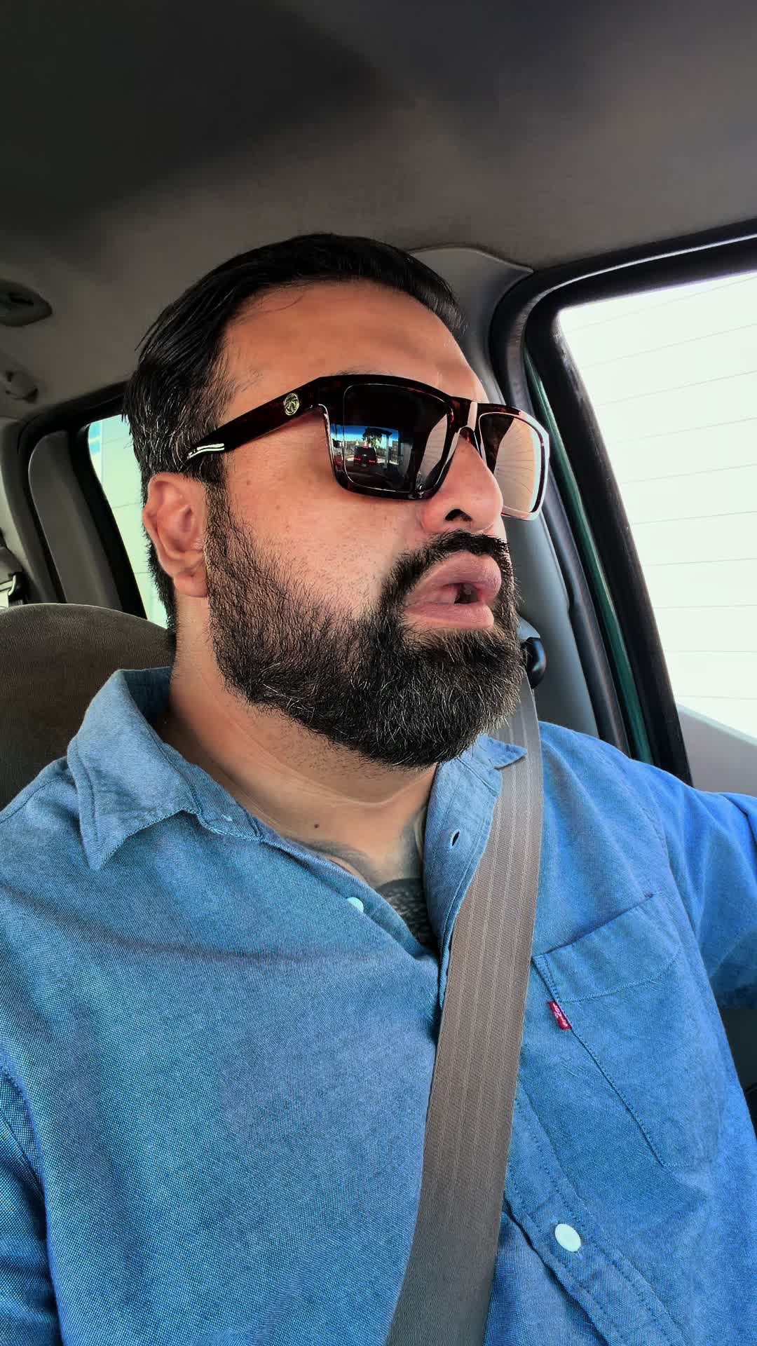 @V&iacute;ctor Alfonso Moreno
