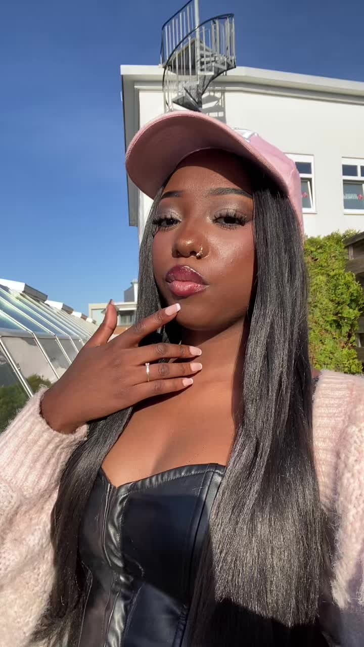 @q🍫