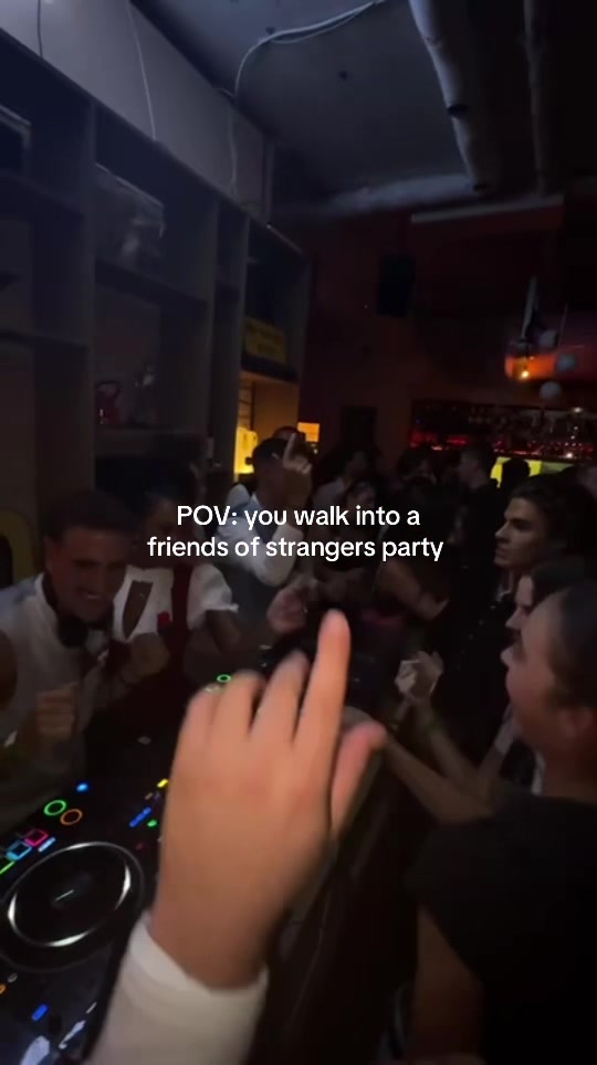 @friendsofstrangerss