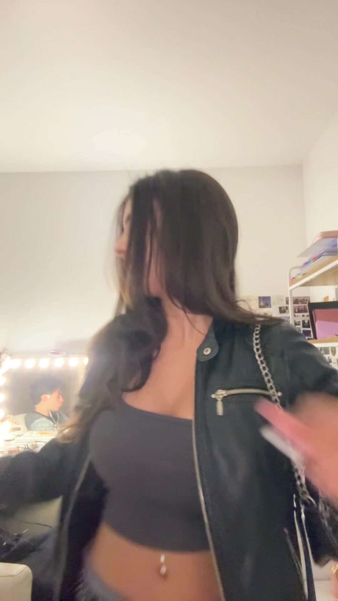 @whooischarlotte