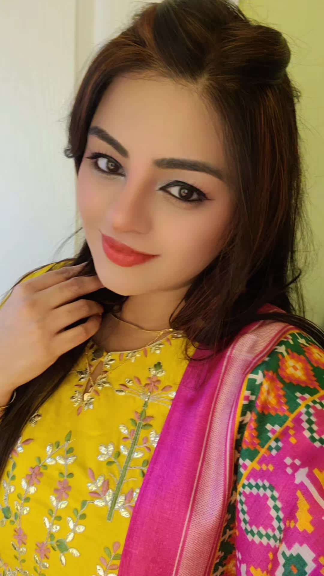 @ShwetaV
