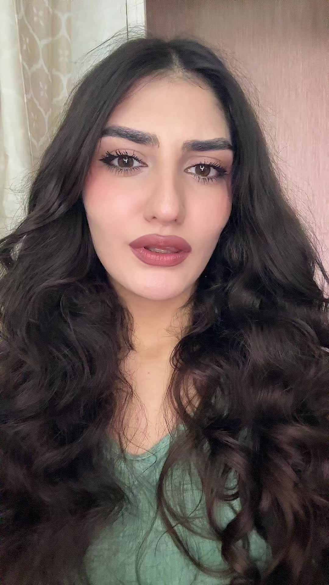 @foxaniel