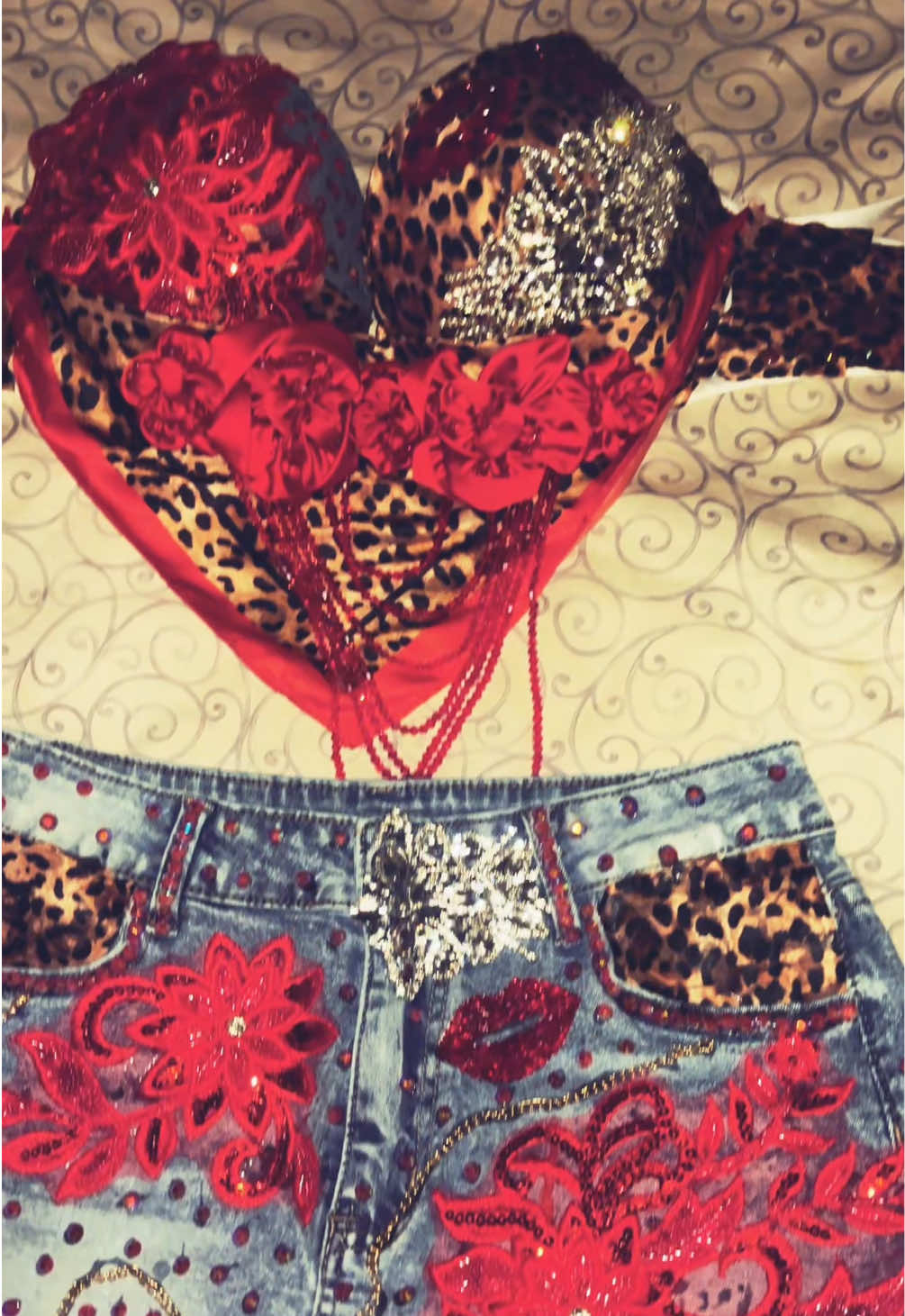 @𝓓𝓲𝓿𝓲𝓷𝓮 𝓓𝓮𝓼𝓲𝓰𝓷𝓼 🎀