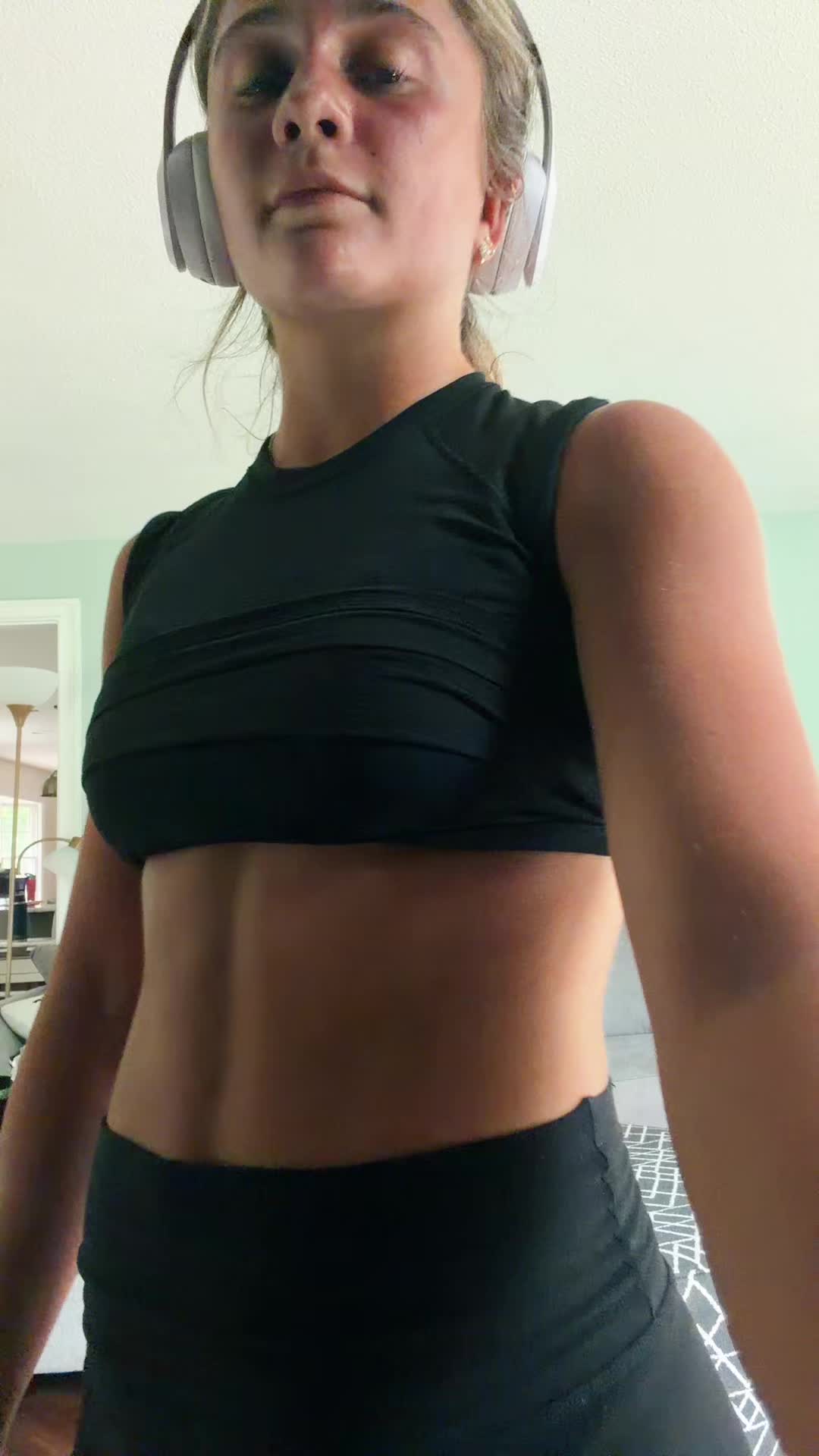 @giannaashea