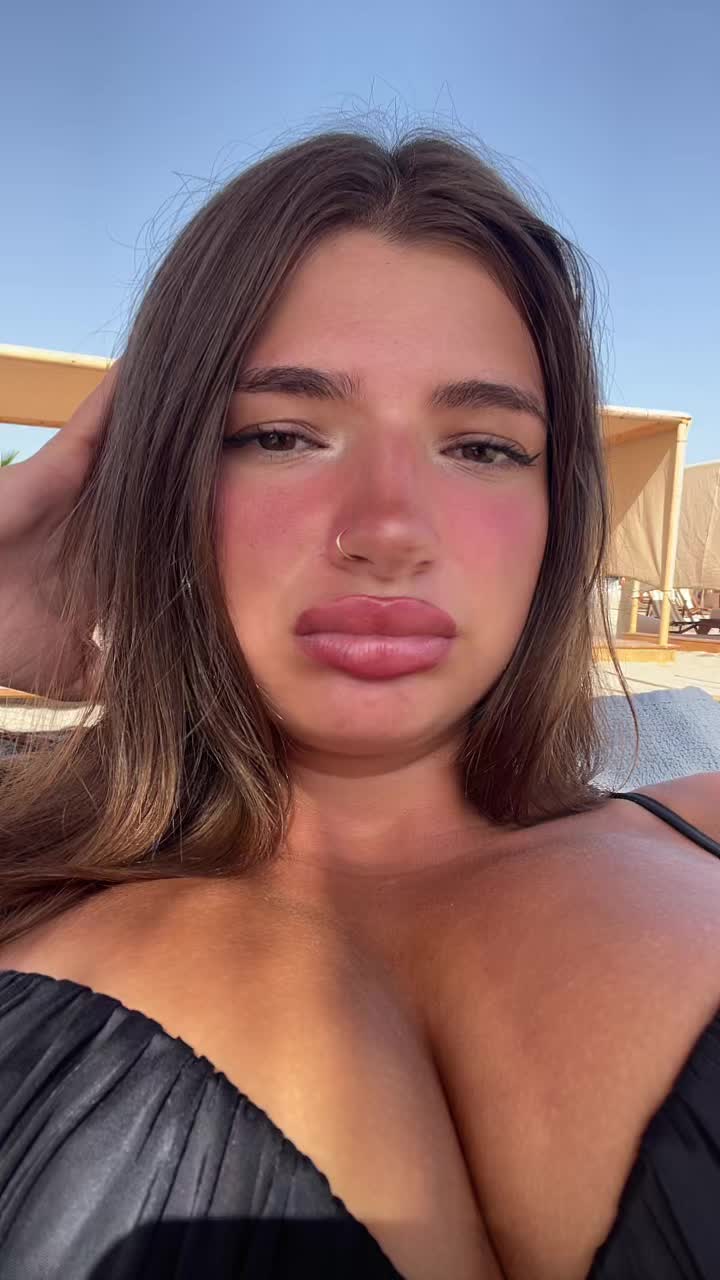 @𝒷𝑒𝓁𝓁𝒶𝒶🇦🇱