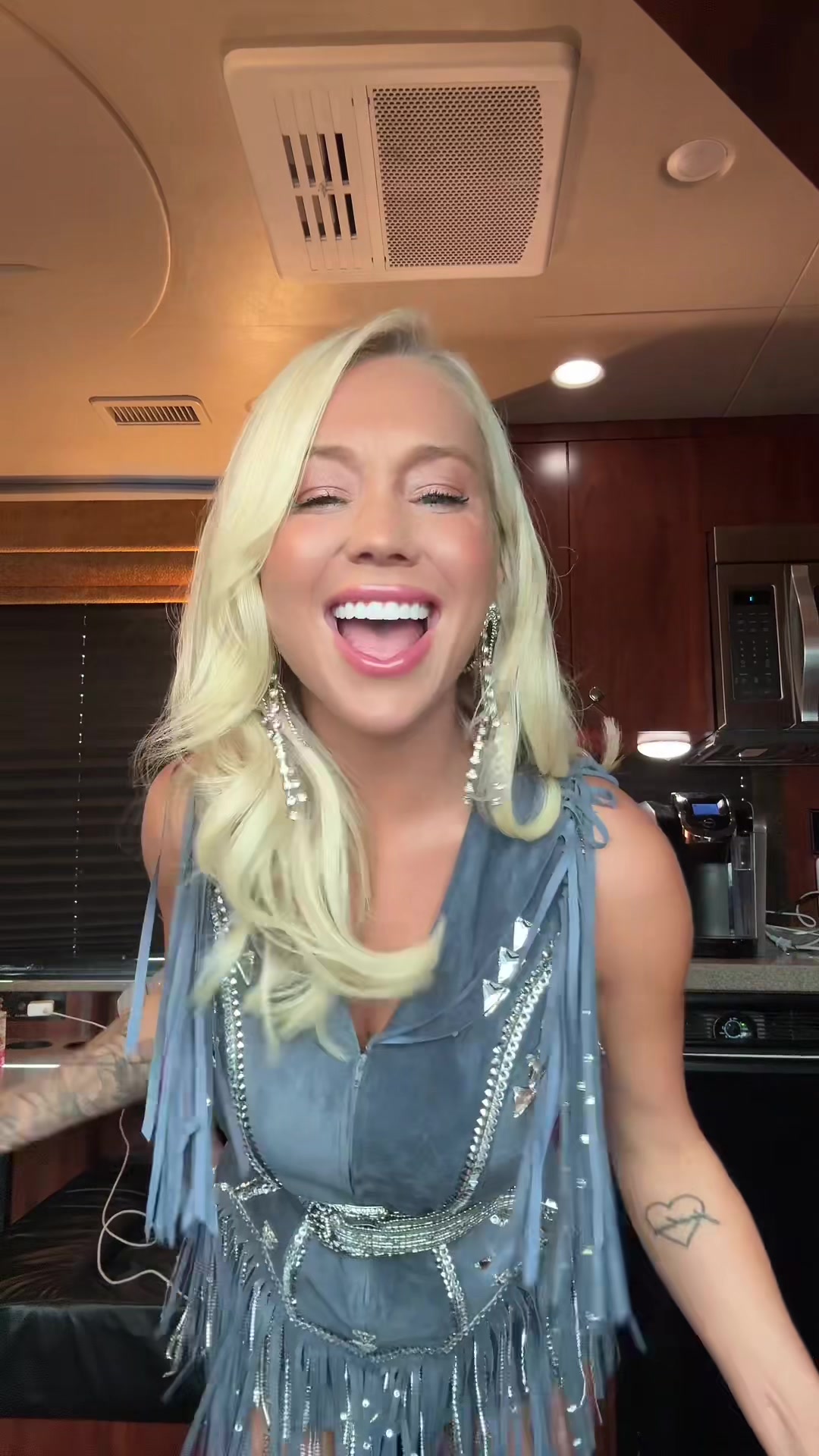 @RaeLynn