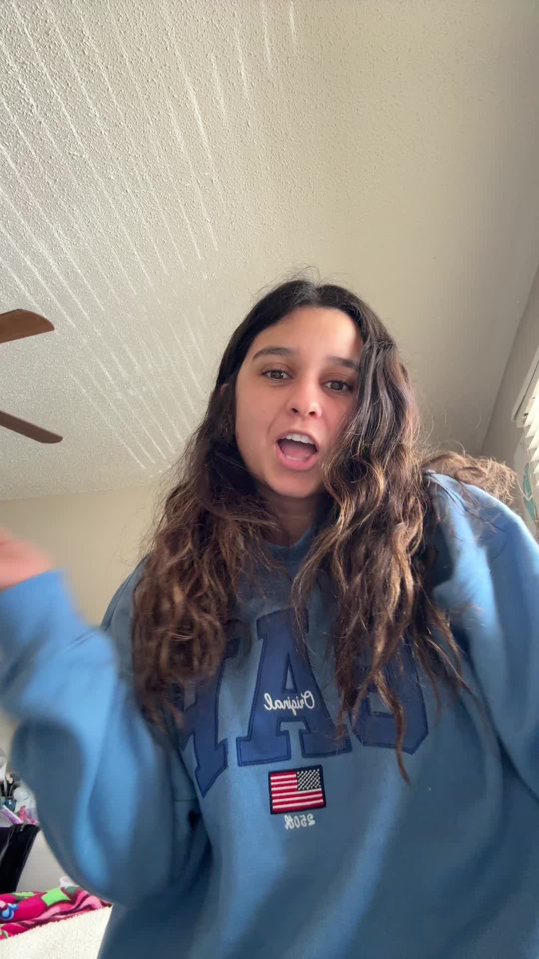 @Anissa🦈