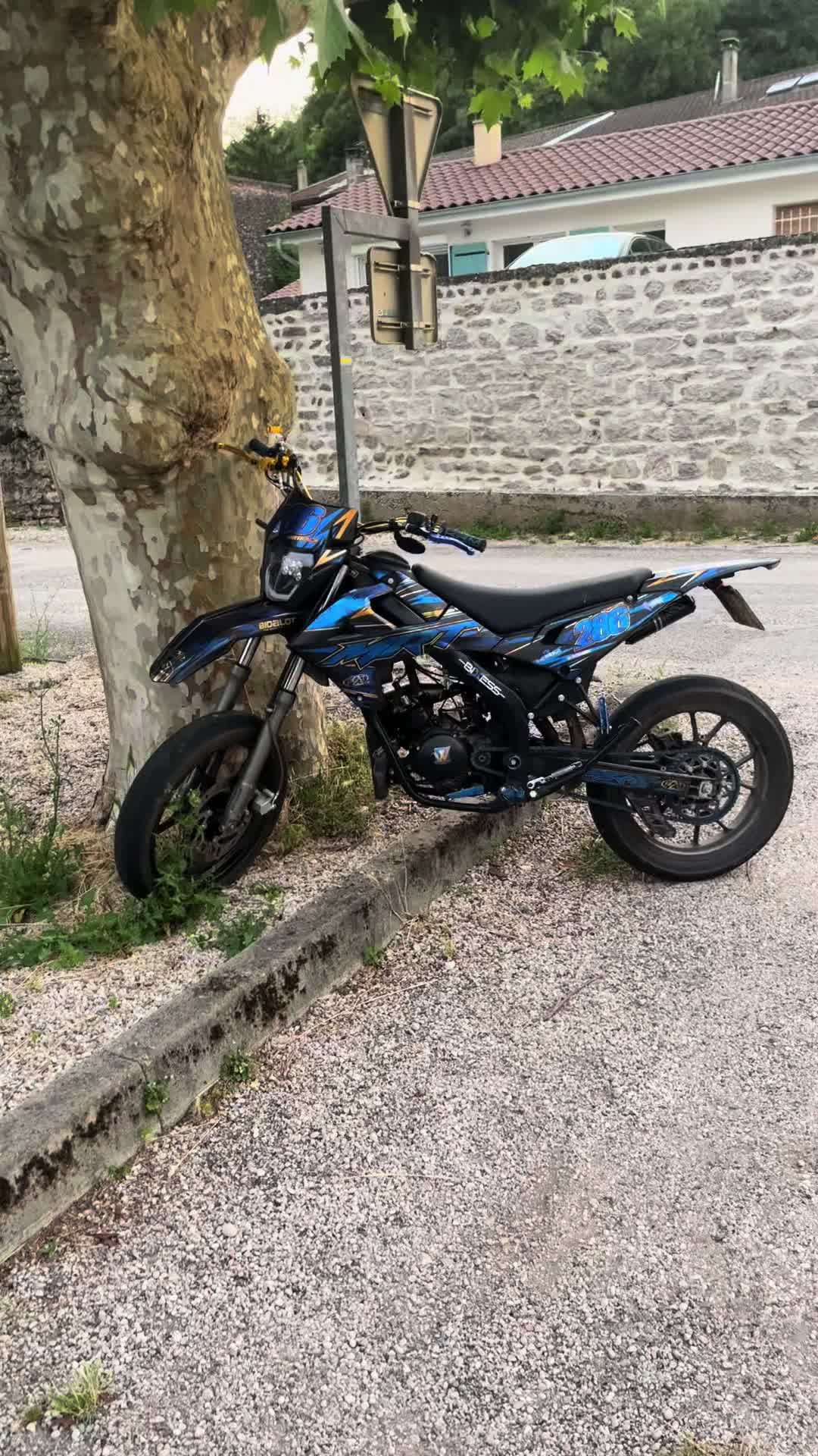 @mrtrackk_
