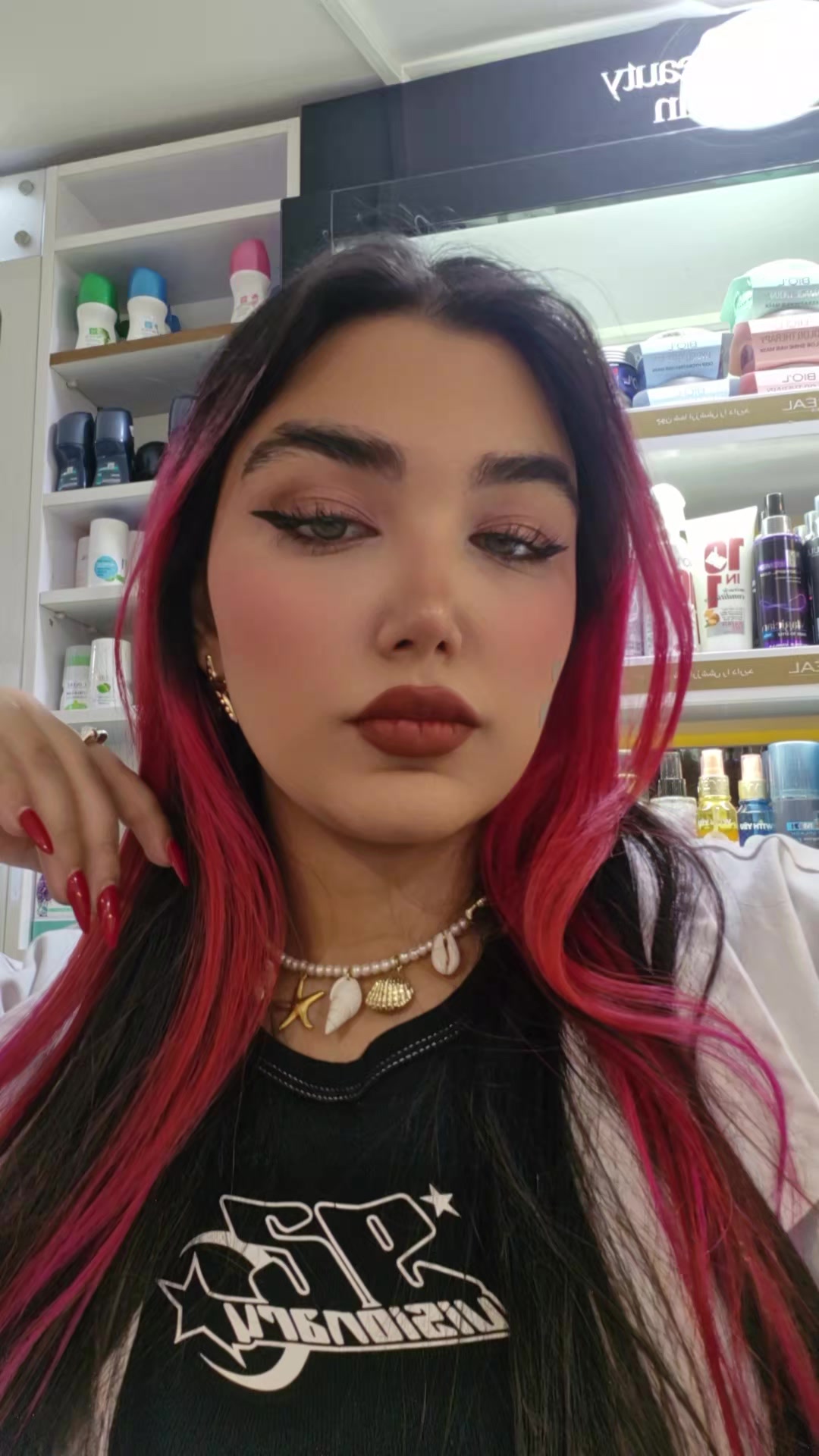 @Anaazin