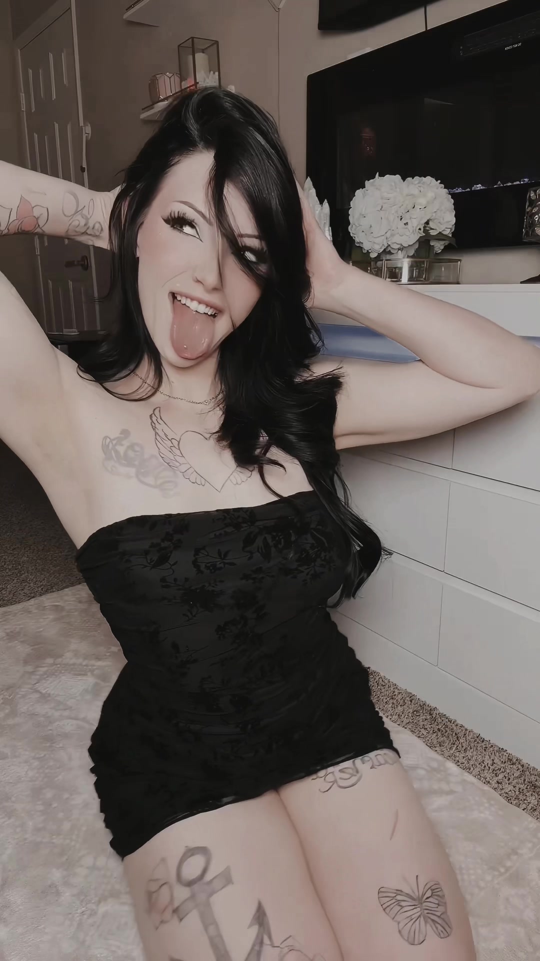 @vexxaxo