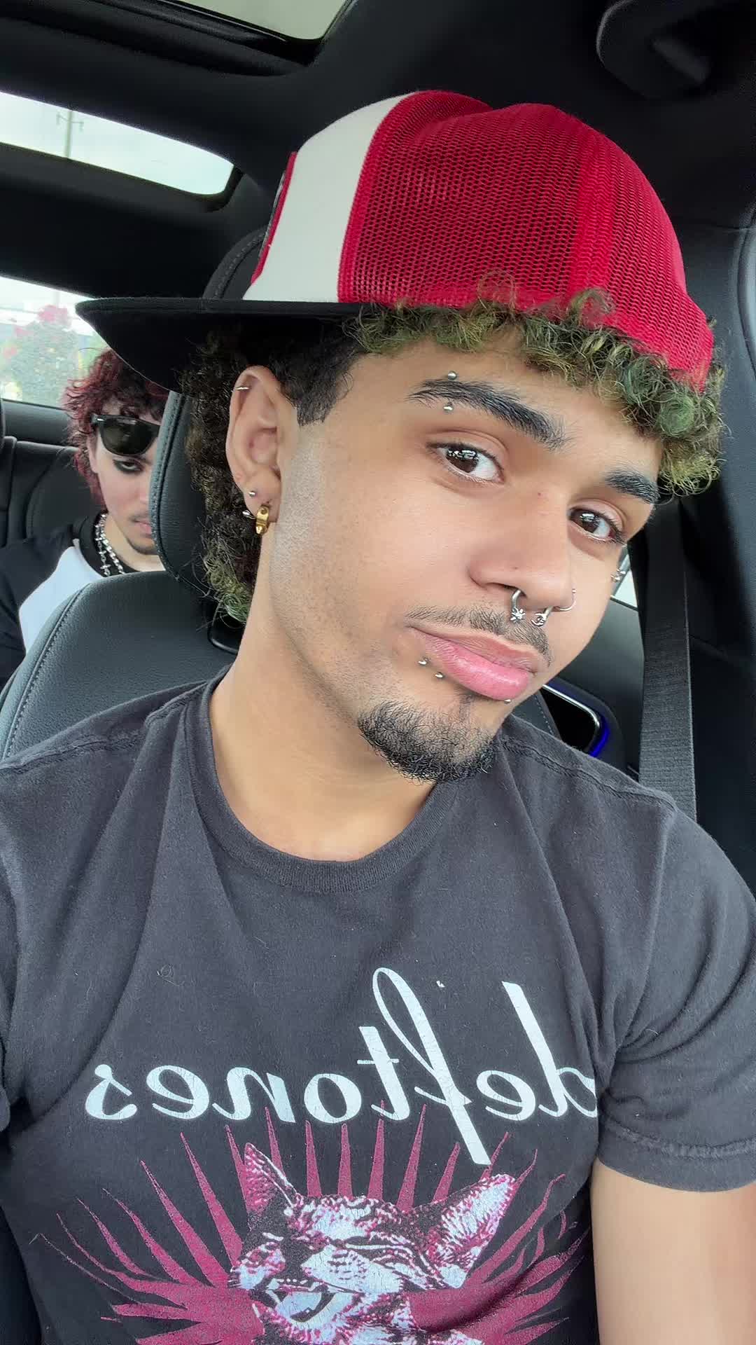 @C4m