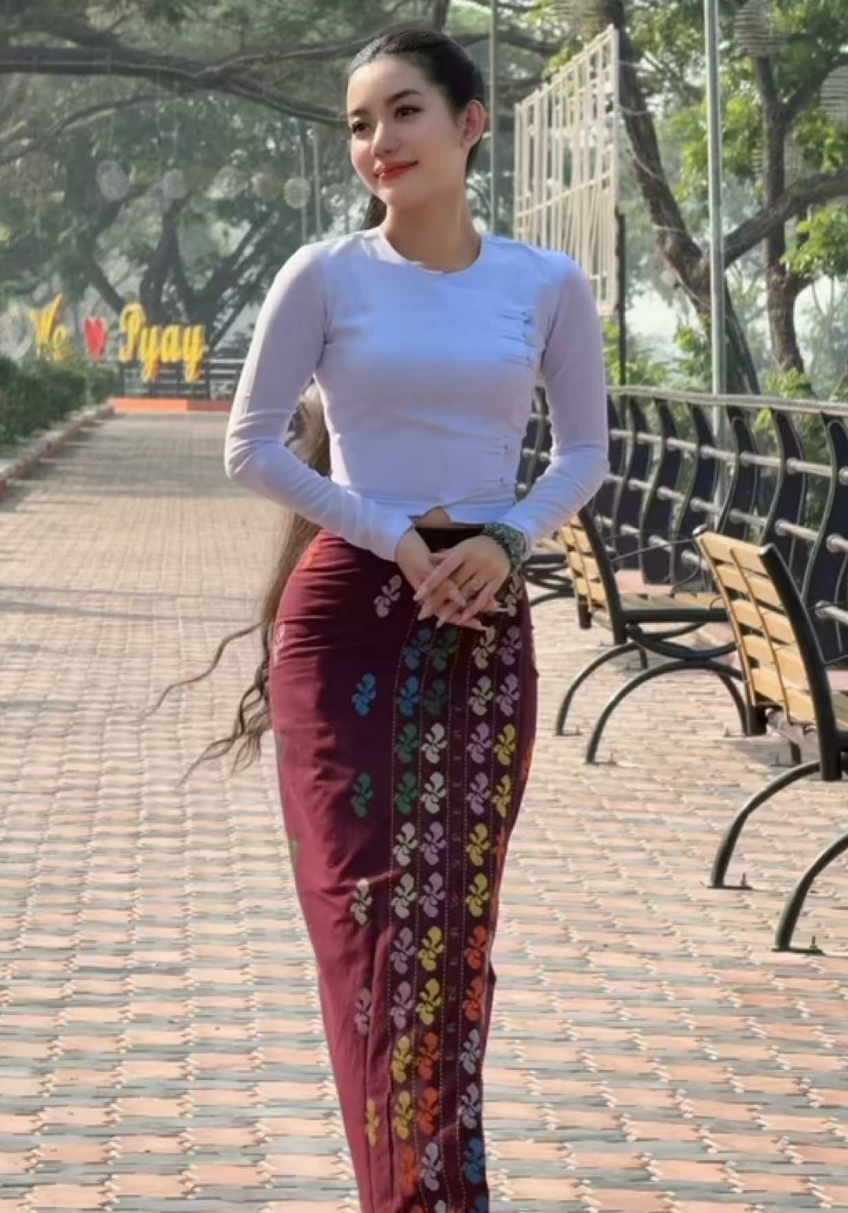 @Myat Noe San