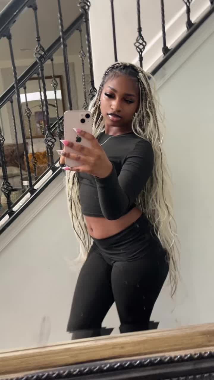 @somerandommleo