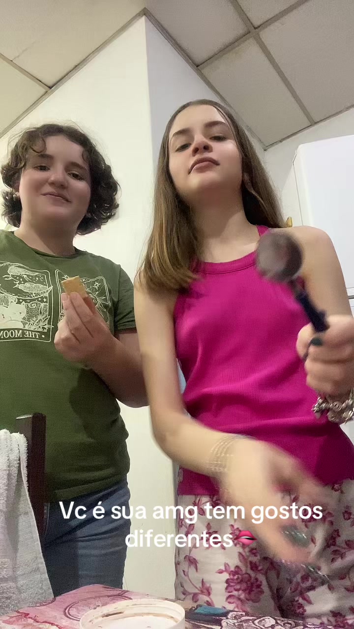 @Isadora