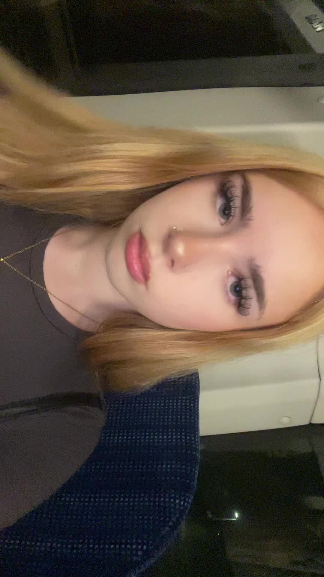 @๐ฉ