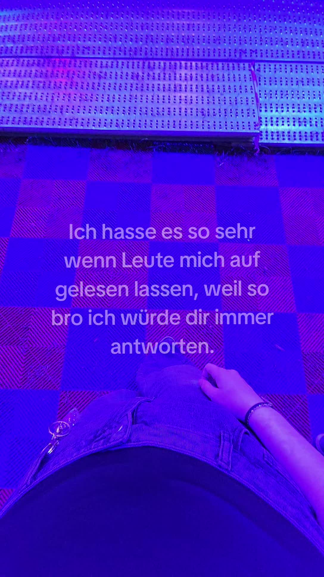 @🎭