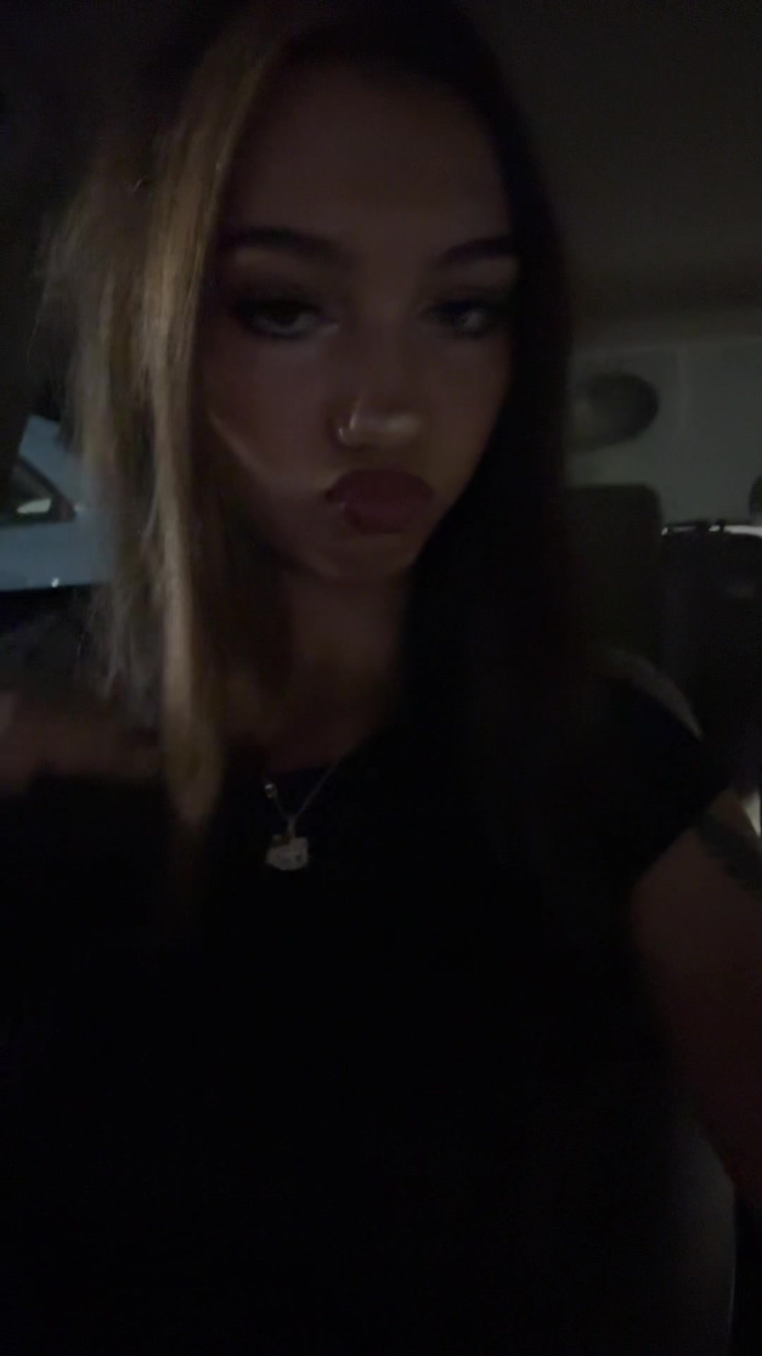 @adelina