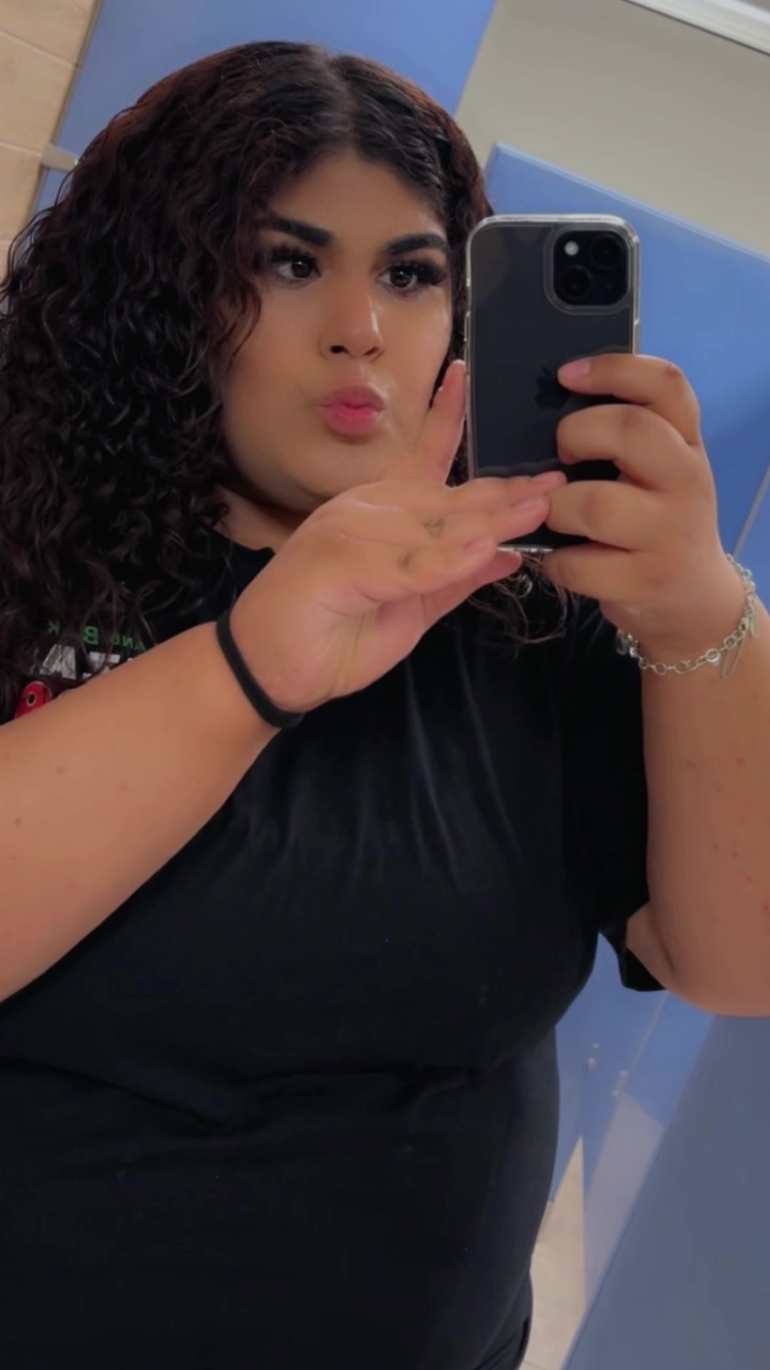 @queen.isabel.23