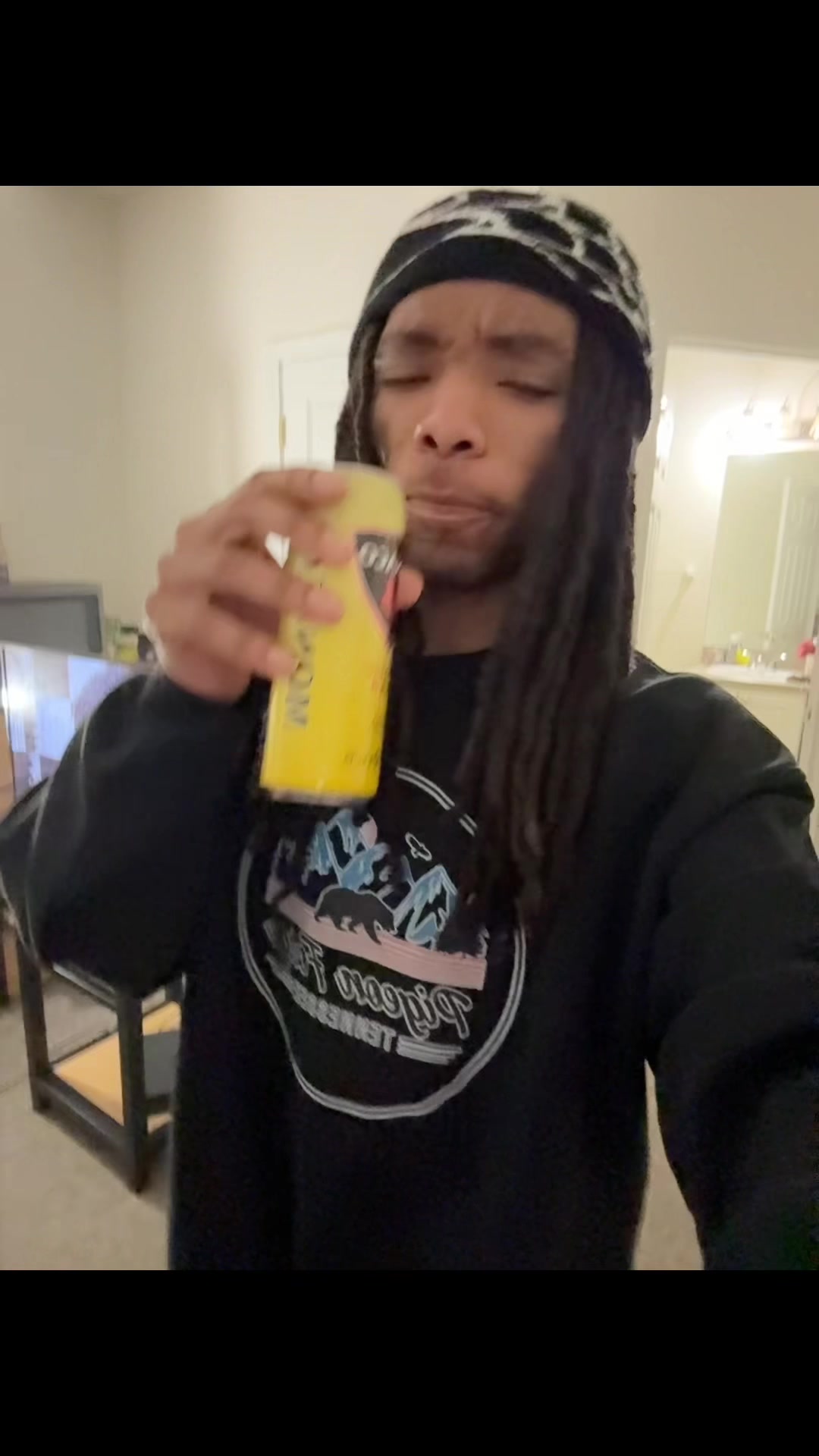 @Ej