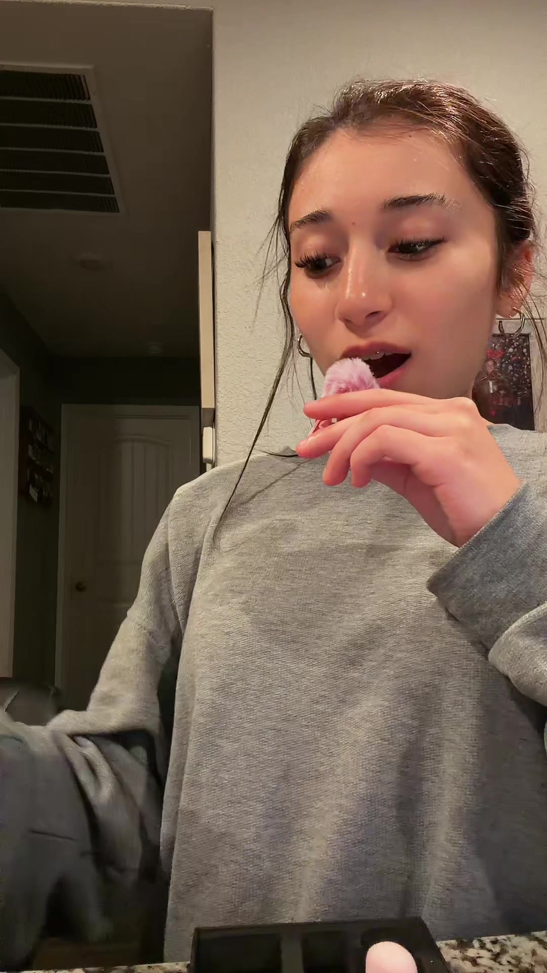@Lizabeth_