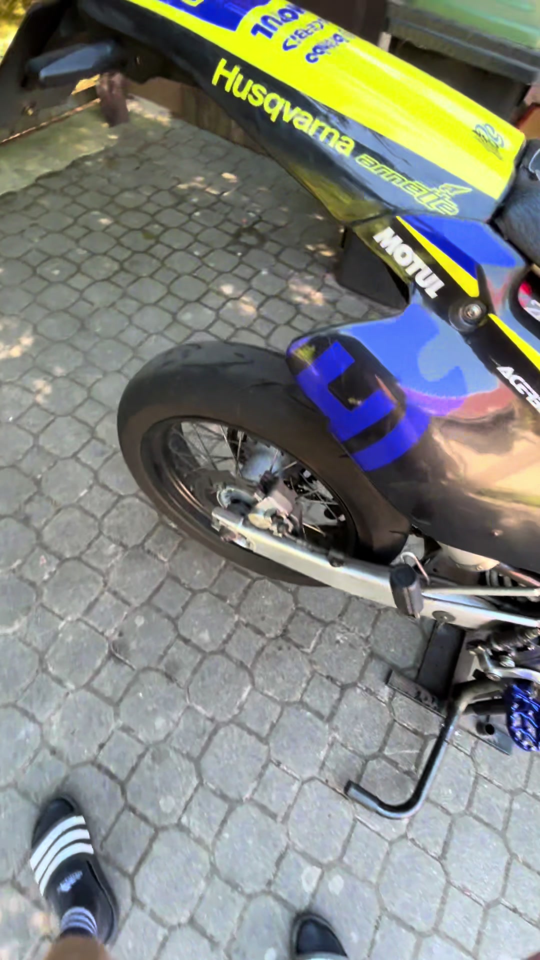 @2stroke.hnl