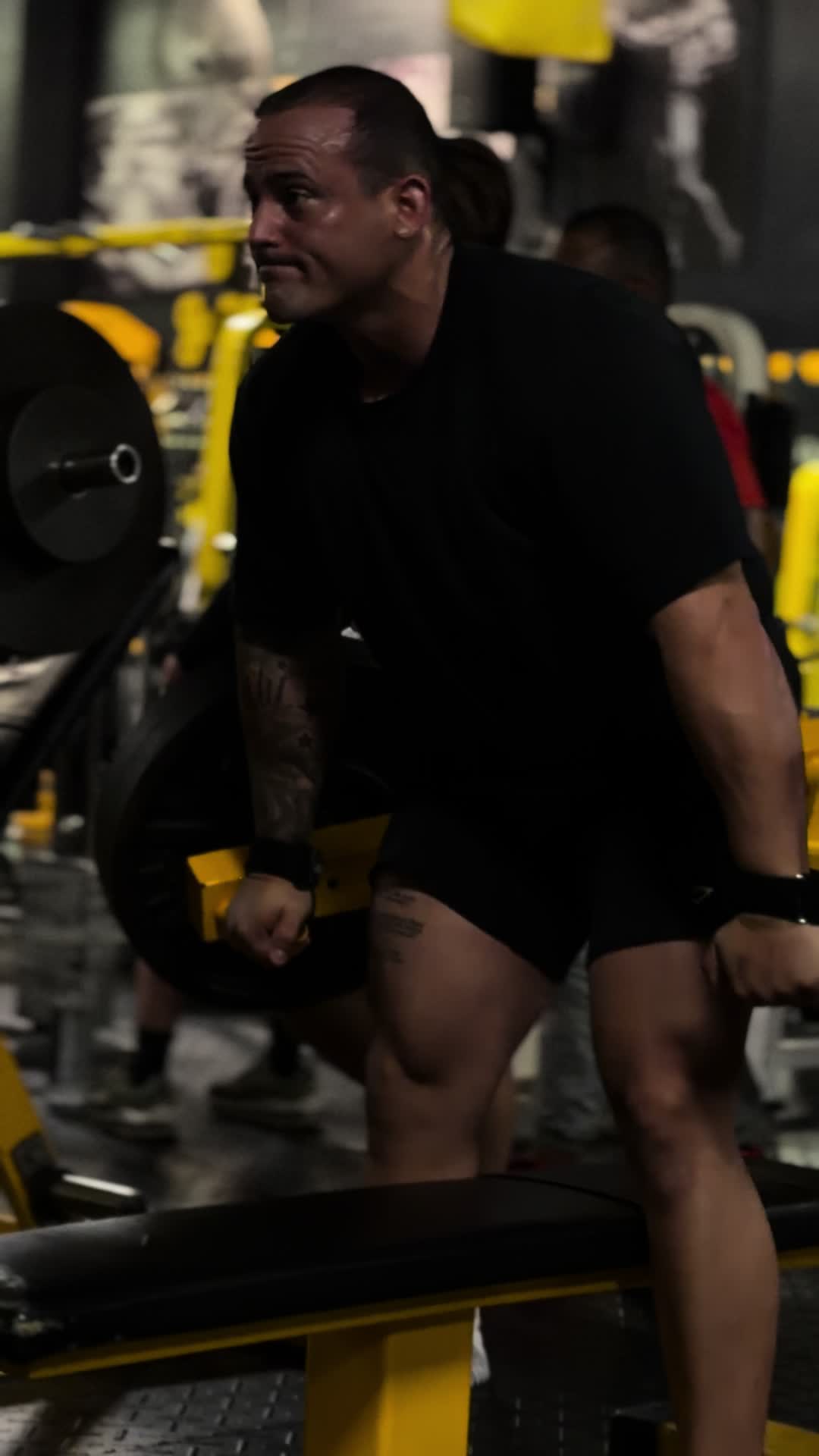 @Leandro González