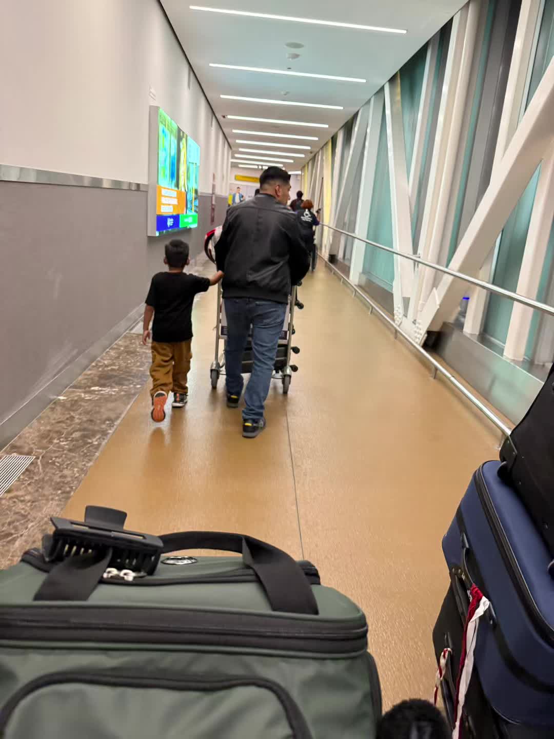 @Raquelly